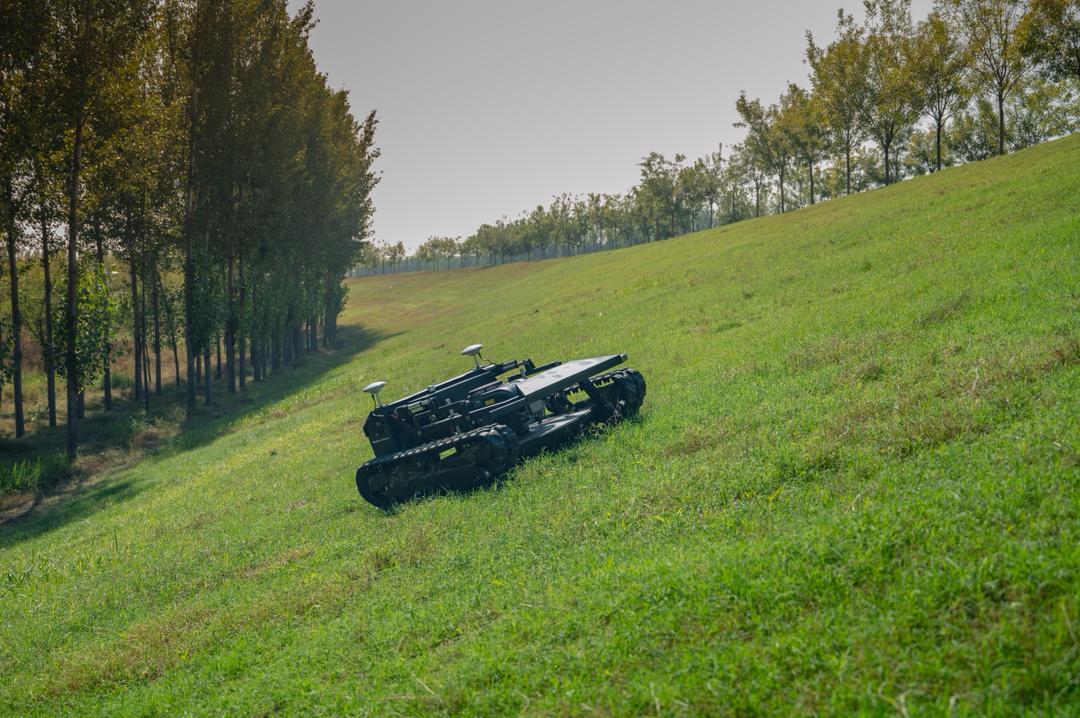 Desbrozadora GPS Autoguiada